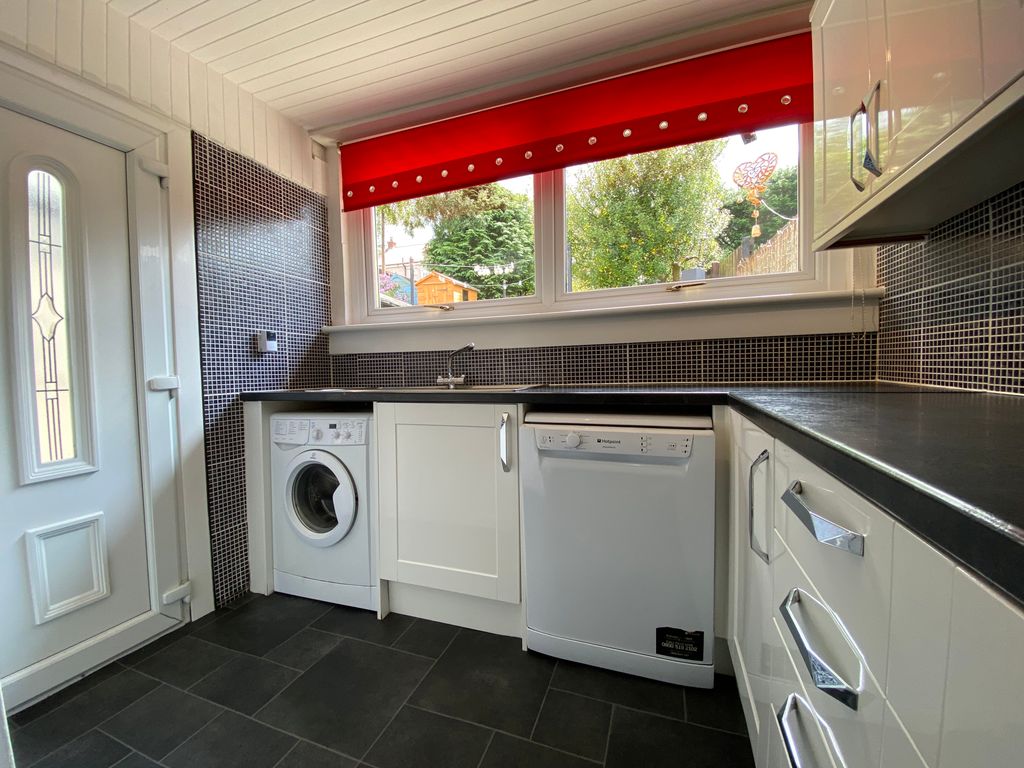 Property photo 3 of 9 3