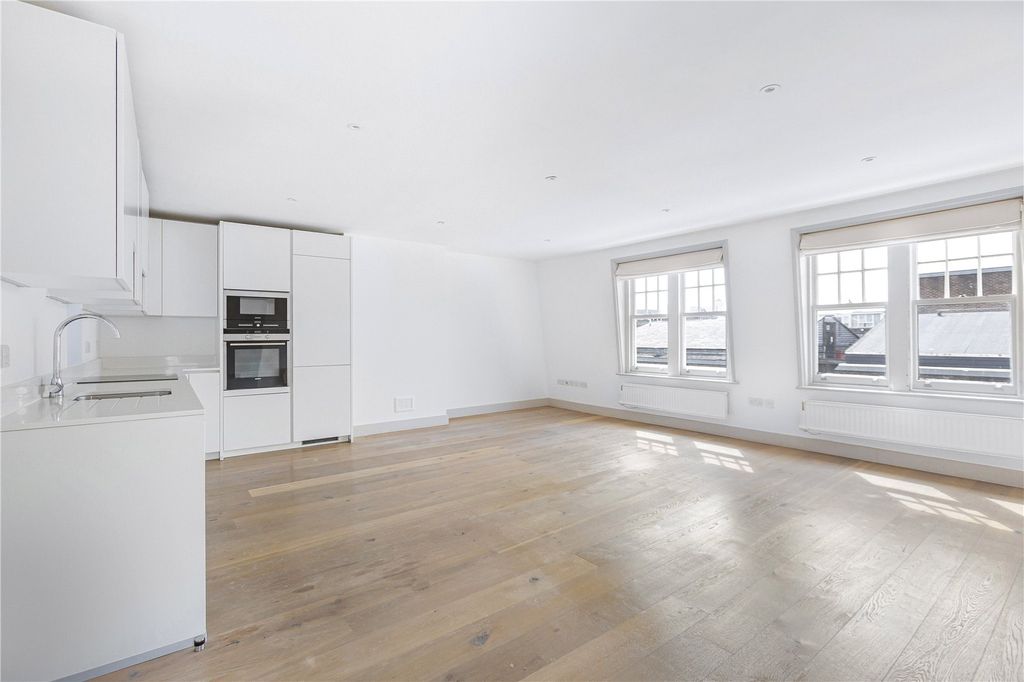 Property photo 2 of 14 Kitchen/ Reception