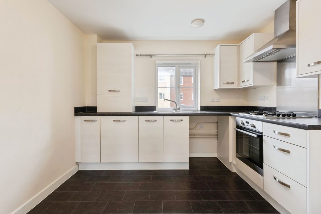 Property photo 2 of 11 Pbox-Img.Jpg