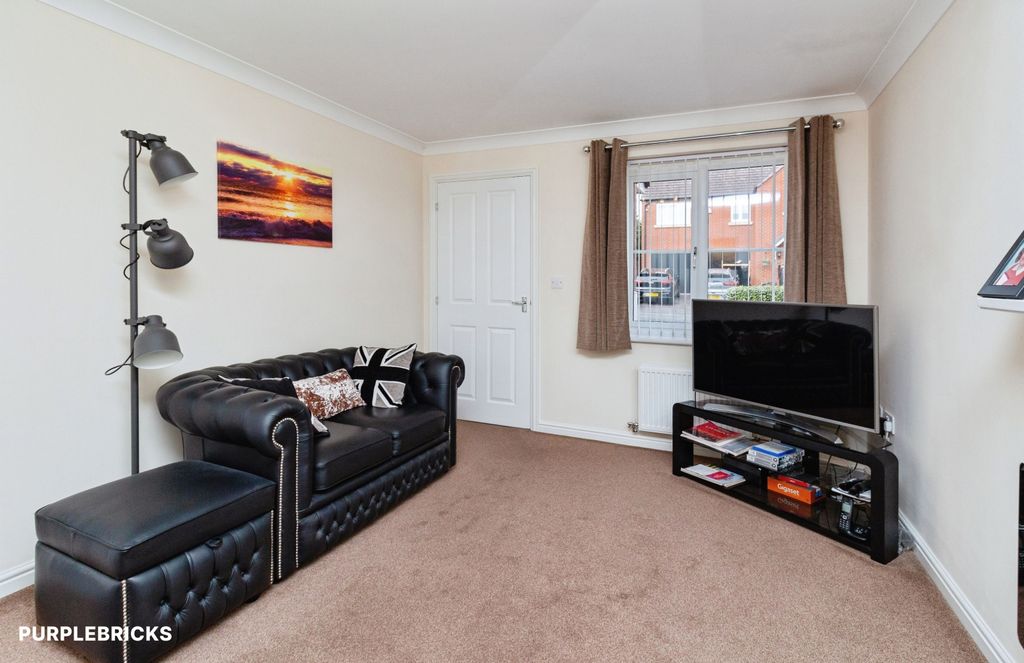 Property photo 2 of 17