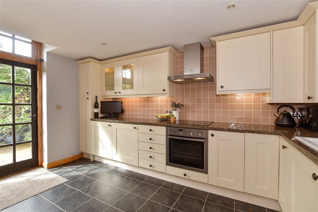 Property photo 1 of 20 Kitchen