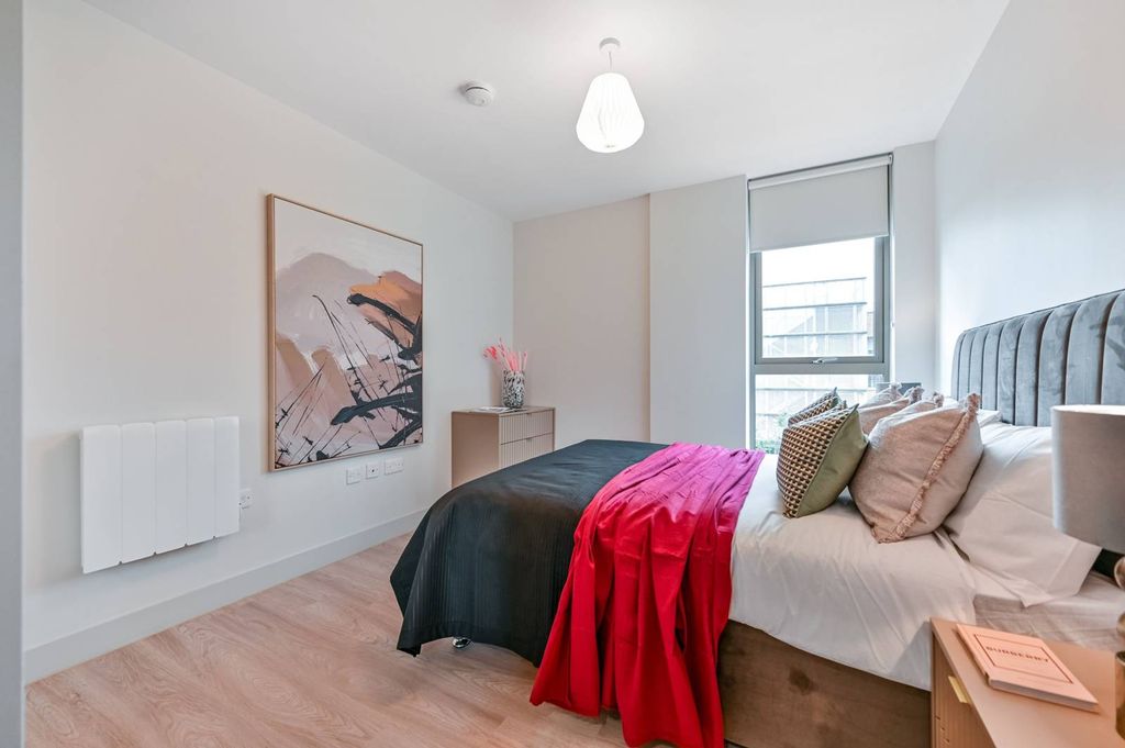 Property photo 2 of 26