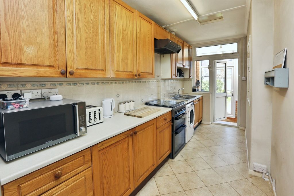 Property photo 3 of 13