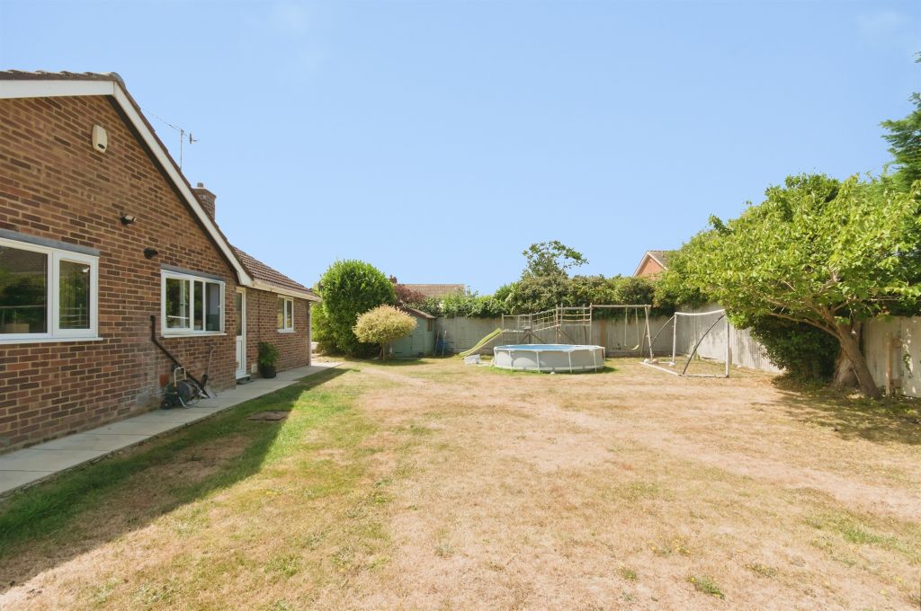 Property photo 2 of 20