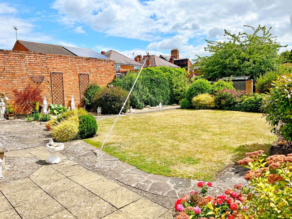 Property photo 2 of 14