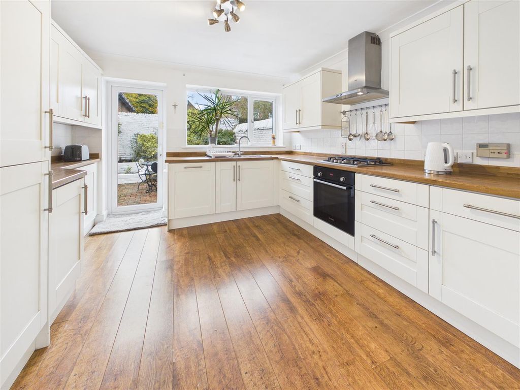 Property photo 2 of 15