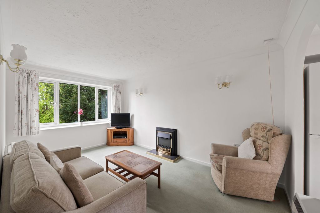 Property photo 2 of 11