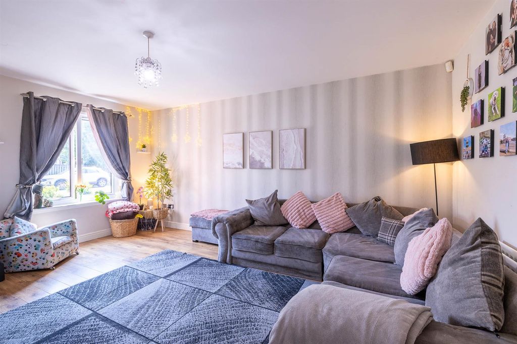 Property photo 2 of 22 12, Malvina Court Perth-28.Jpg