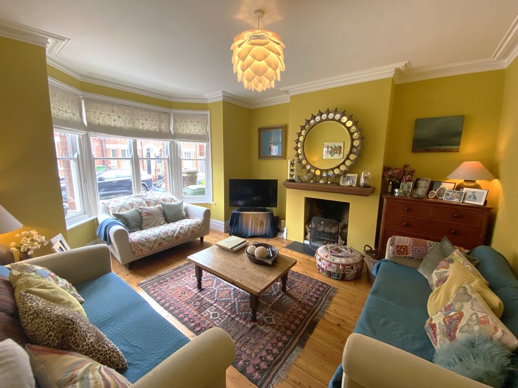 Property photo 2 of 13