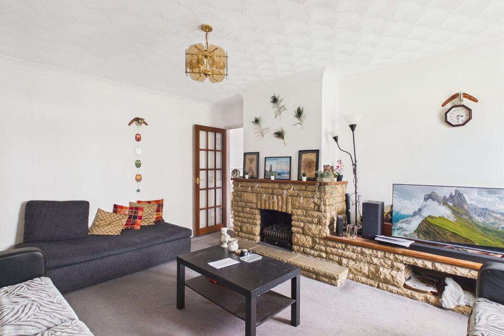 Property photo 3 of 10 Picture No. 06