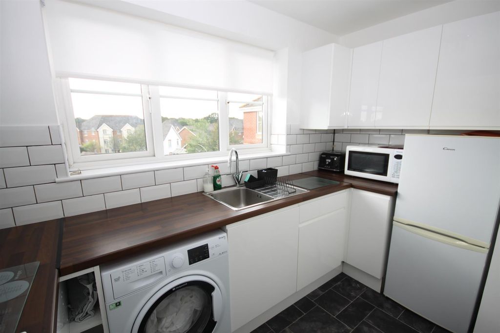 Property photo 3 of 11 Img_1009.Jpg