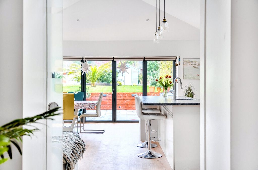 Property photo 2 of 16 View Through