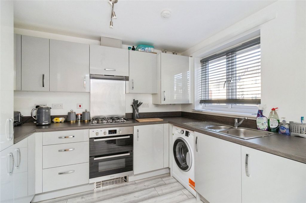 Property photo 3 of 15 Picture No. 32