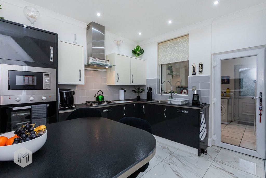 Property photo 3 of 13 Picture No. 05