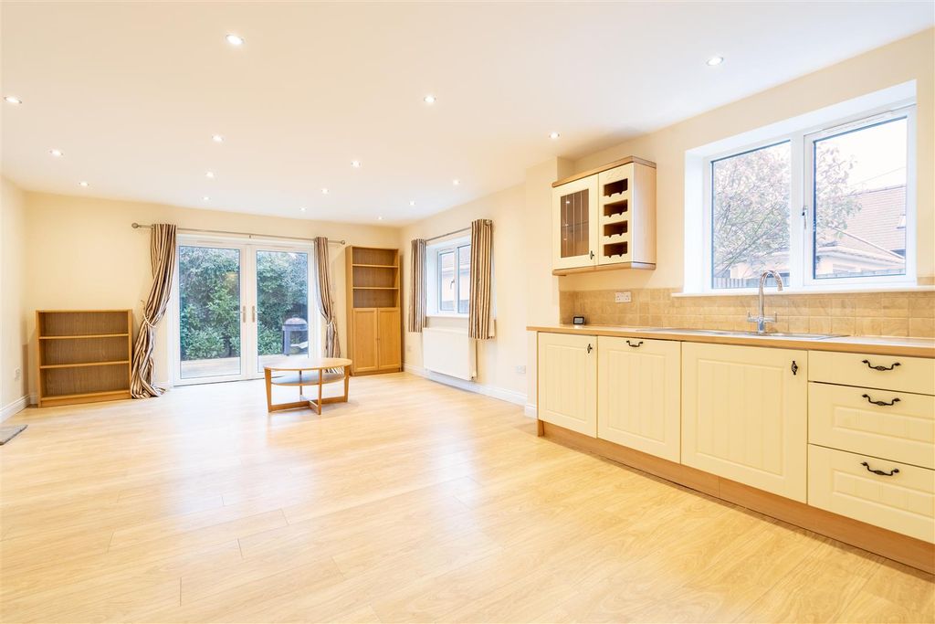 Property photo 2 of 10 Kitchen/Dining/Living Room