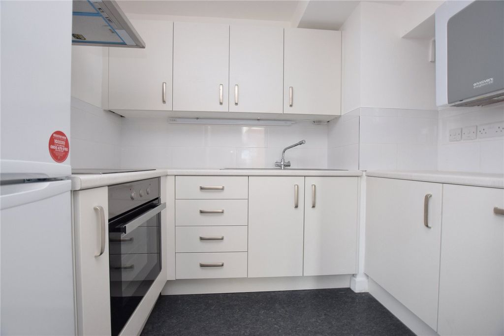 Property photo 2 of 6 Picture No. 09