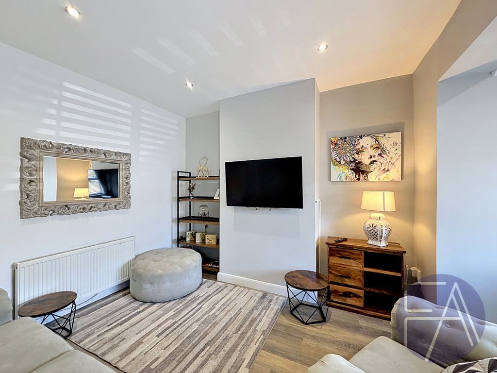 Property photo 2 of 10 5186102