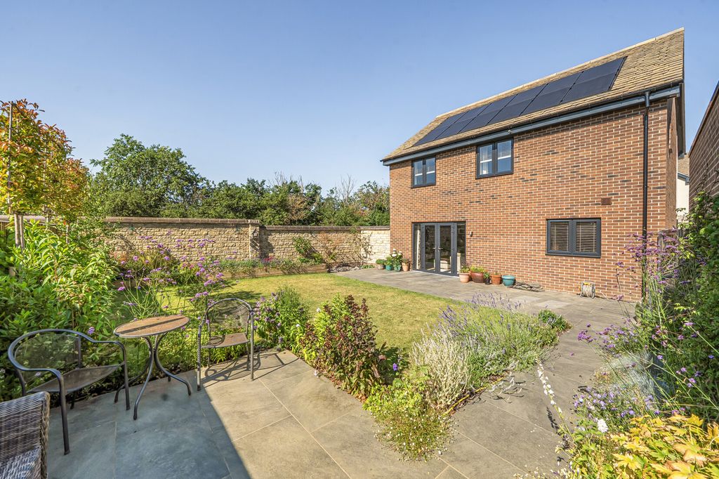 Property photo 3 of 23 External