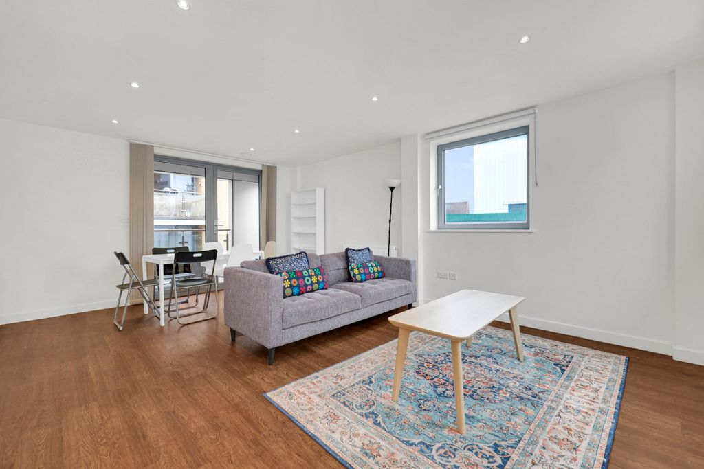 Property photo 1 of 14 Picture No. 11