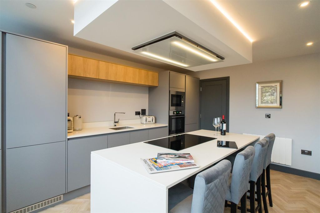 Property photo 2 of 24 App_Three-35.Jpg