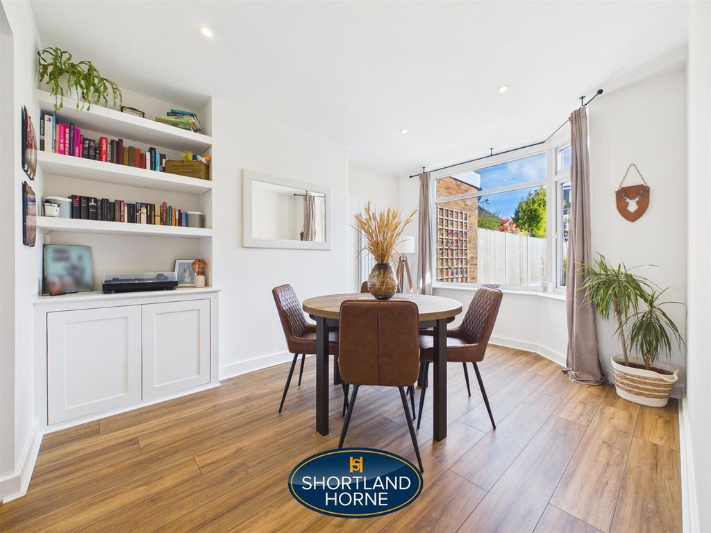 Property photo 3 of 23 Cam04377G0-Pr0181-Still007.Jpg