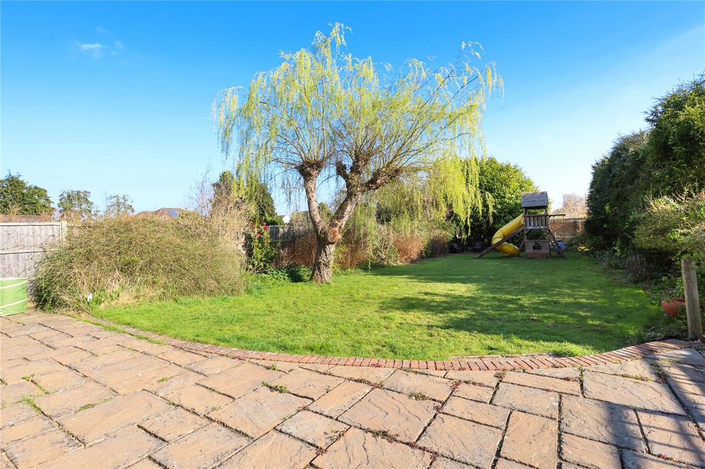 Property photo 2 of 16 Picture No. 15