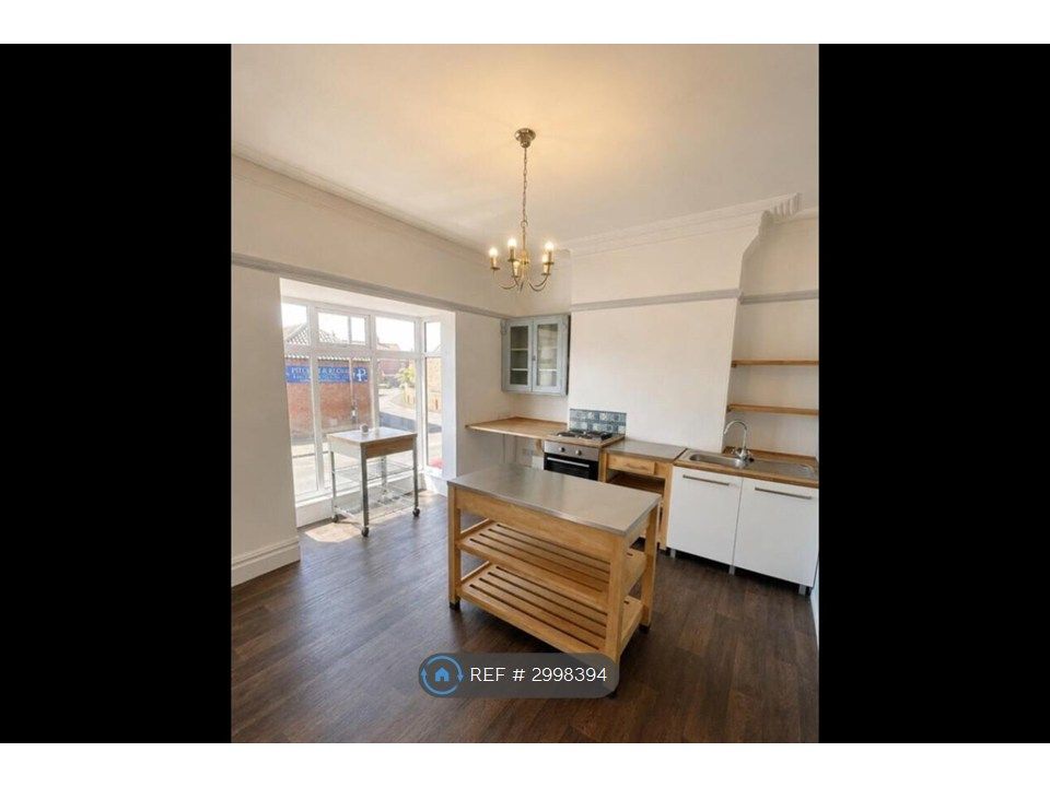 Property photo 1 of 11 Large Kitchen/Dining Room