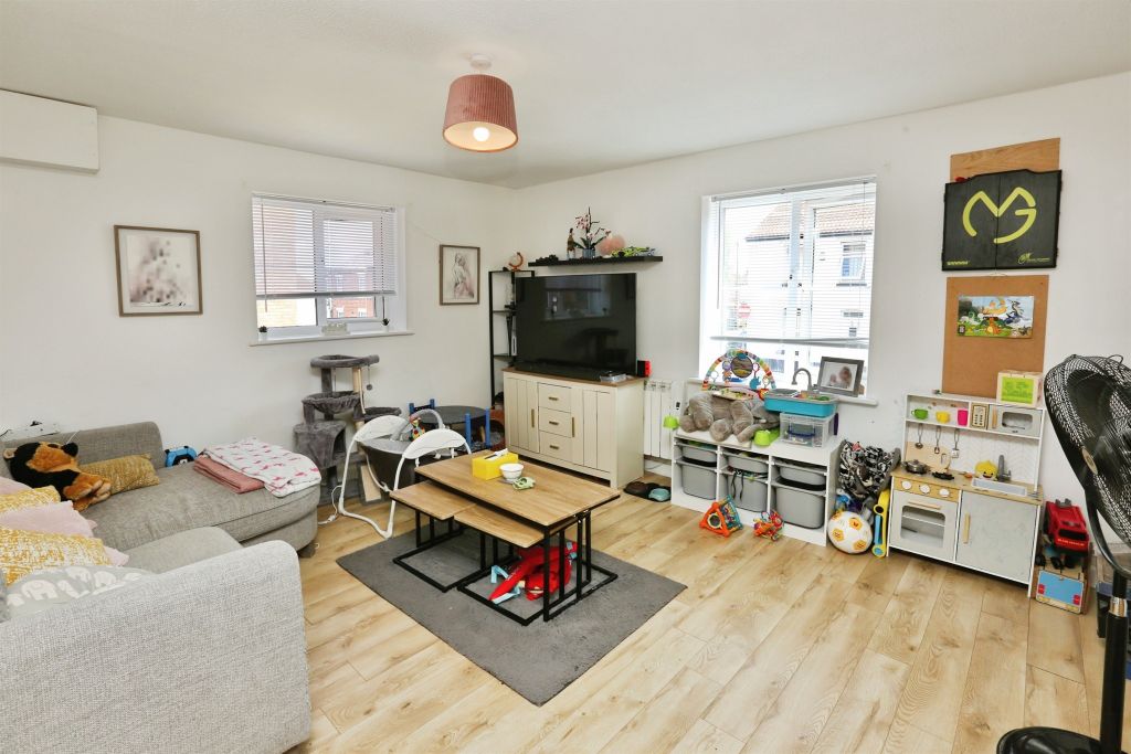 Property photo 2 of 8