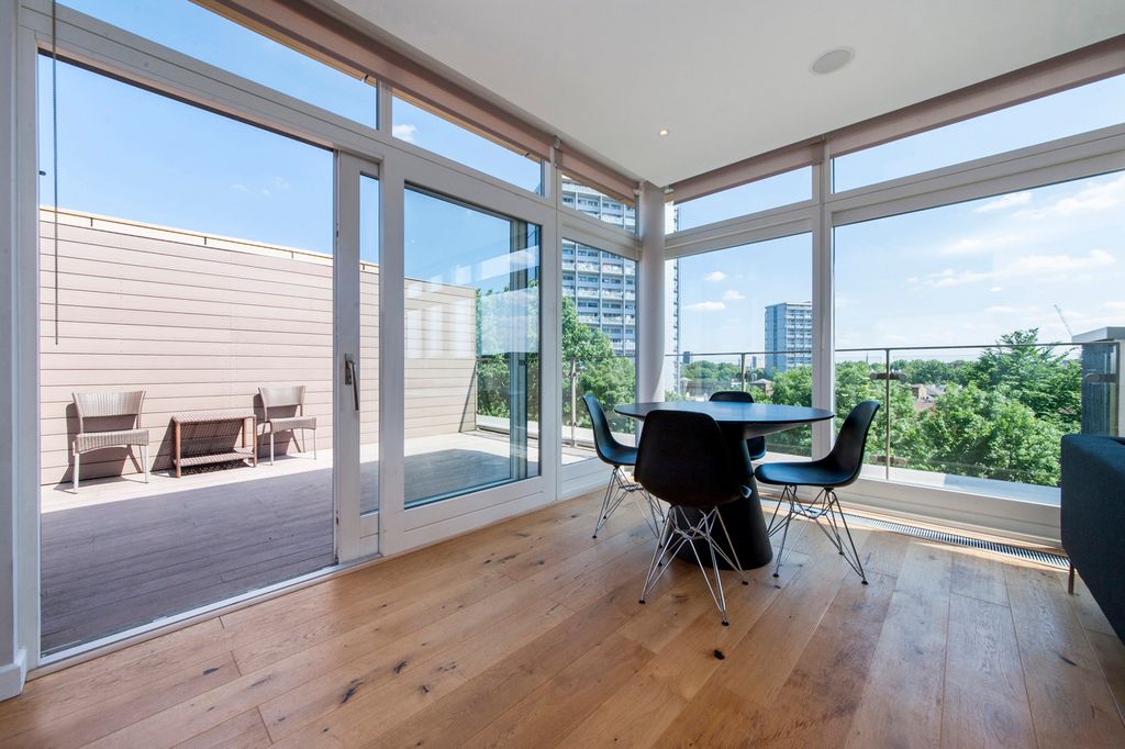 Property photo 3 of 11 Reception  To Terrace