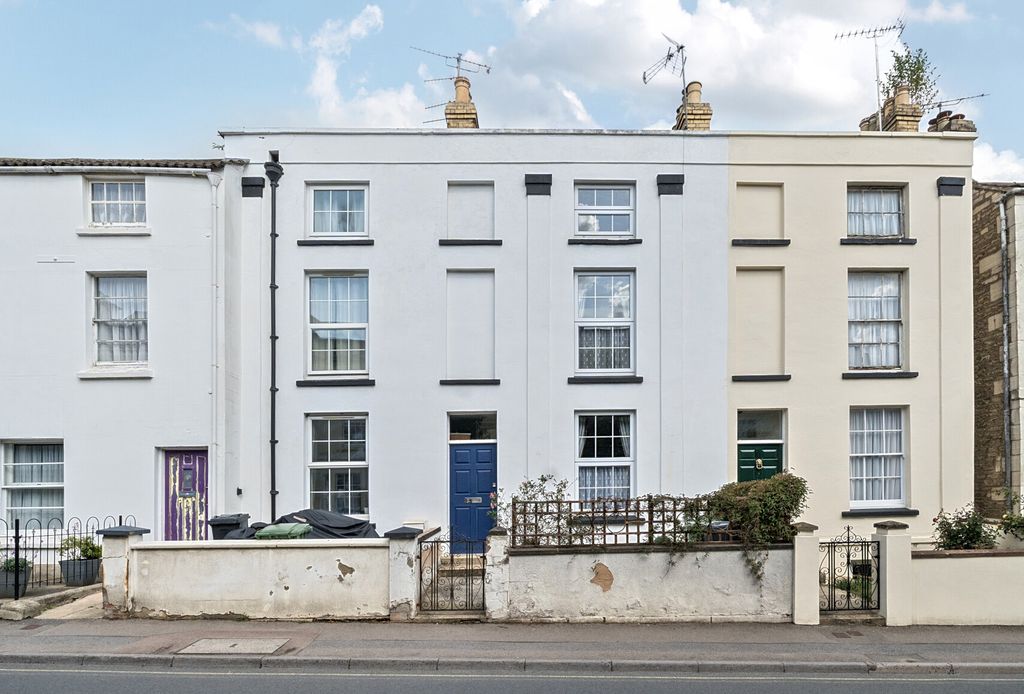 Property photo 1 of 20 1347997-18-68Bb02...