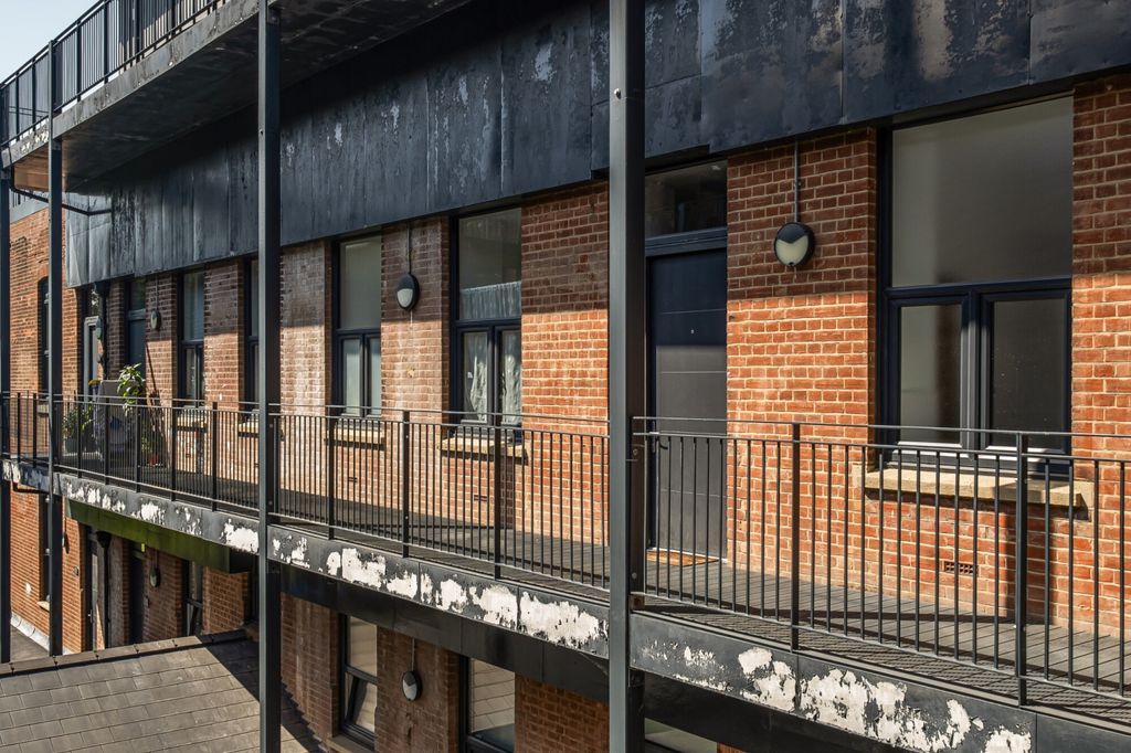 Property photo 3 of 16 1483609-3-6A3Beaa...