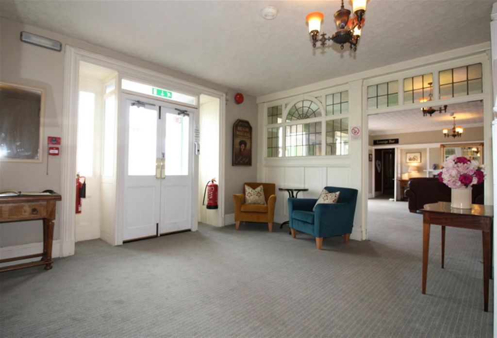 Property photo 3 of 30 Photo 2