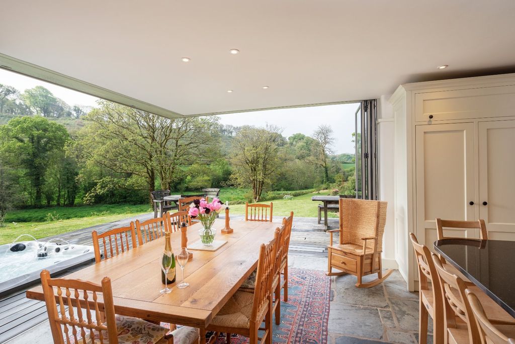 Property photo 2 of 35 Calancombe Farmhouse