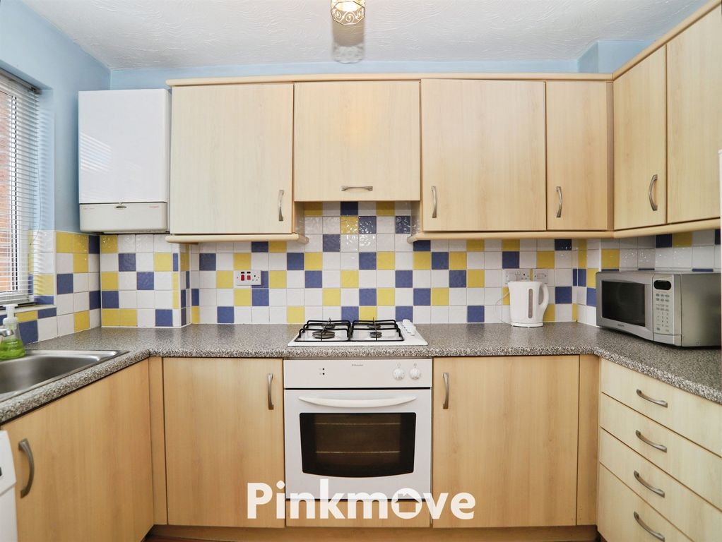 Property photo 2 of 17