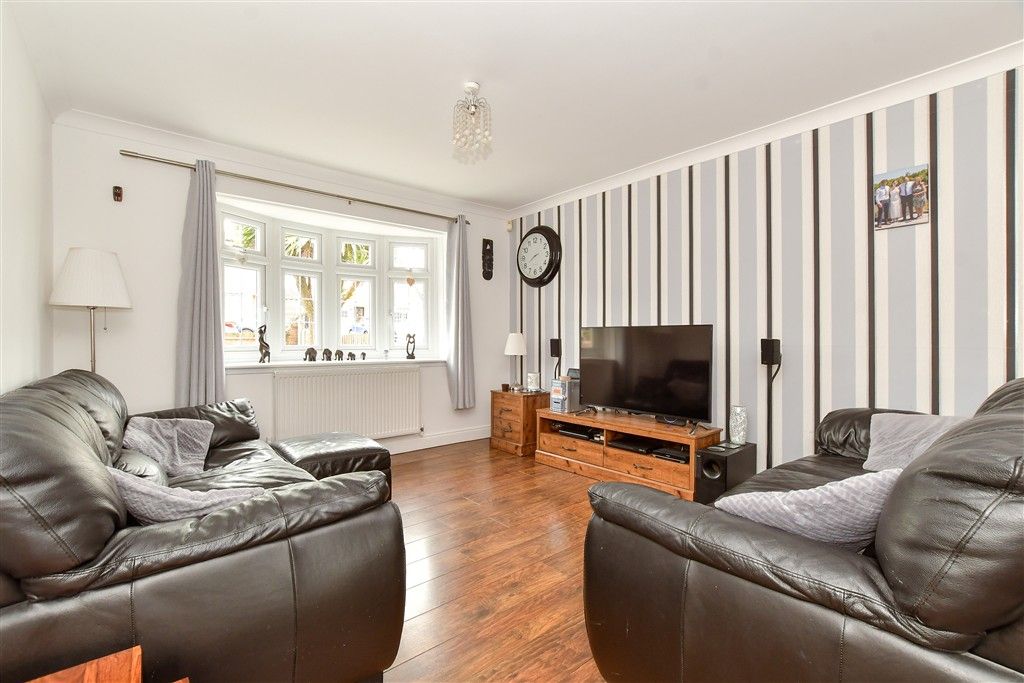 Property photo 2 of 17 Lounge/Diner