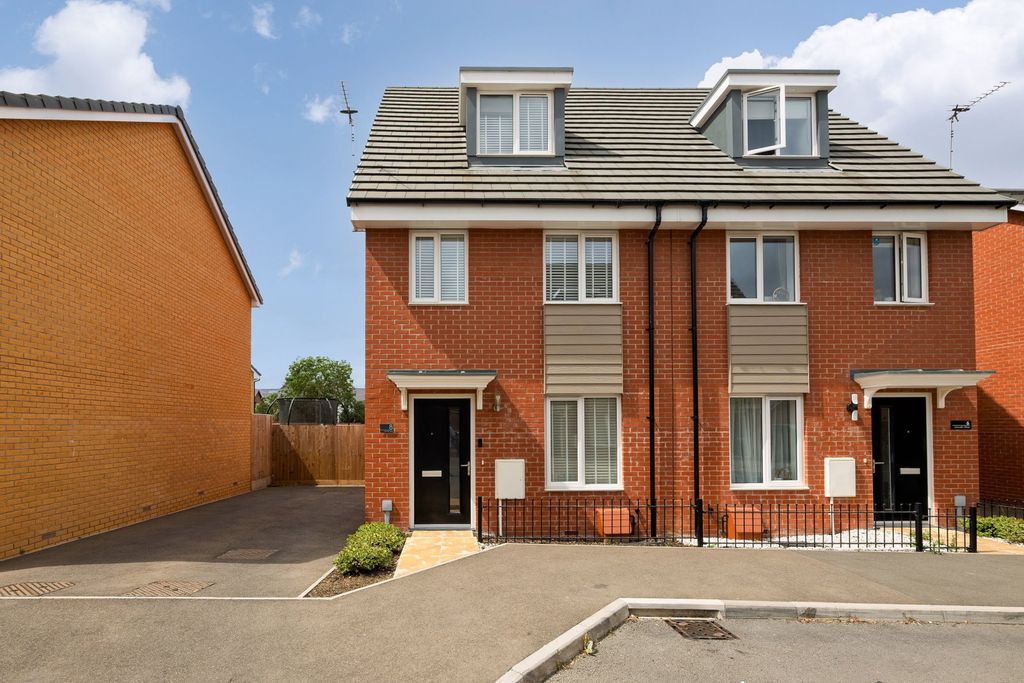 Property photo 1 of 30