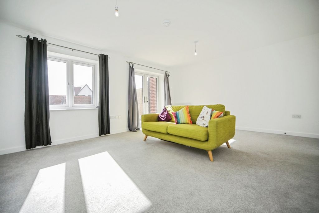 Property photo 3 of 18 Pbox-Img.Jpg
