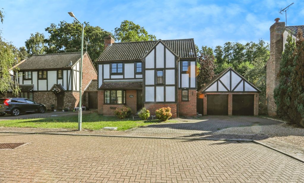 Property photo 1 of 17