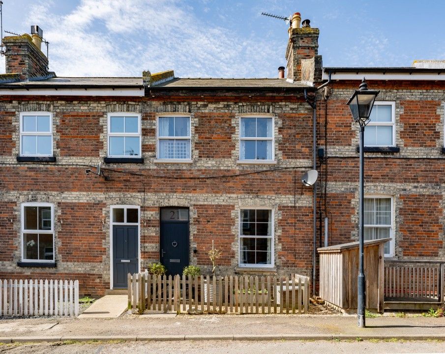 Property photo 1 of 21