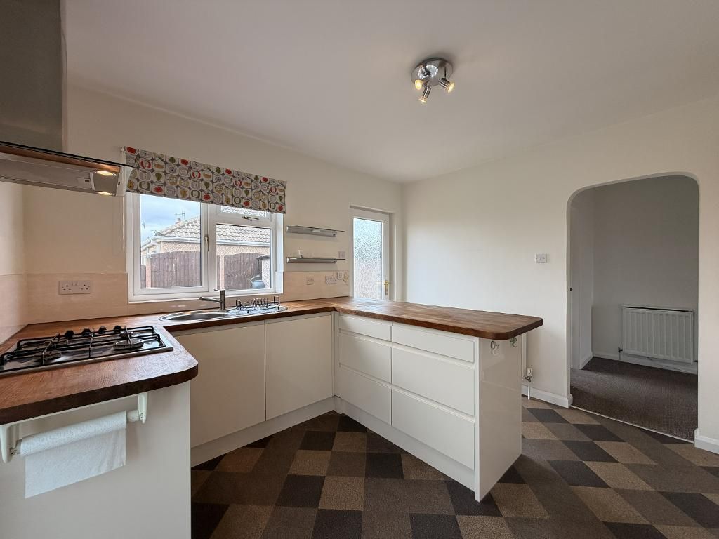 Property photo 3 of 22 Kitchen