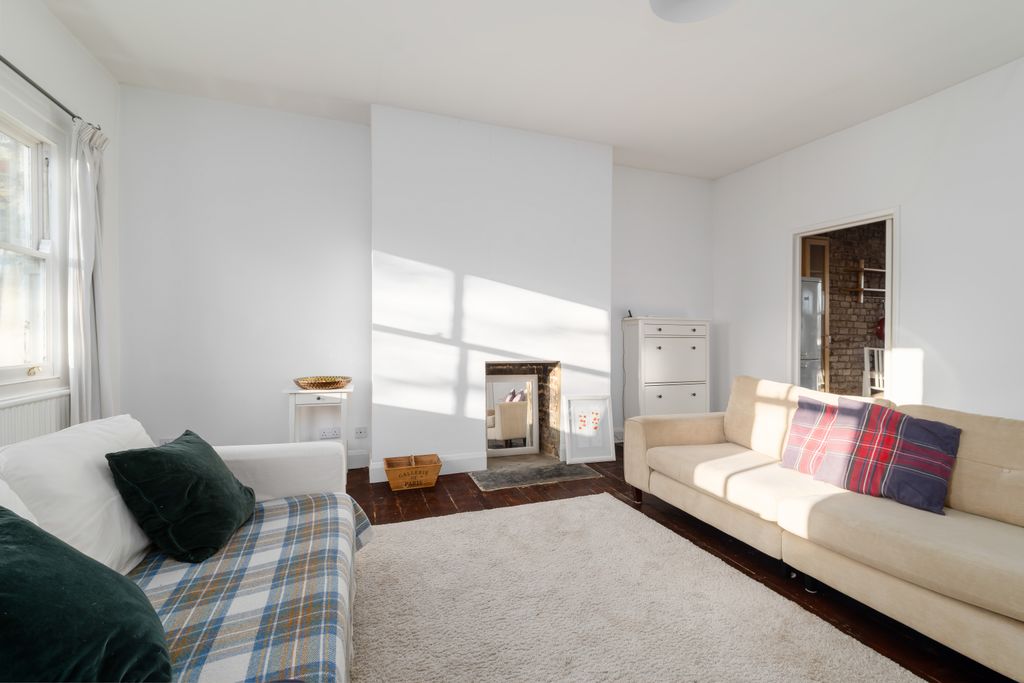 Property photo 3 of 10