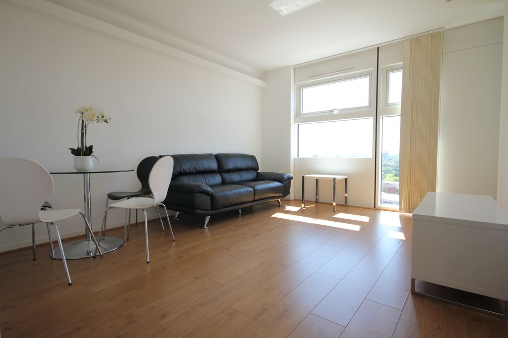 Property photo 3 of 7