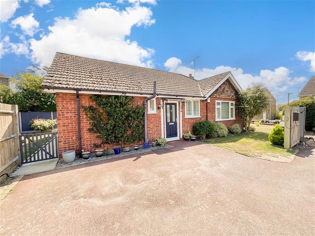 Property photo 2 of 11 Front