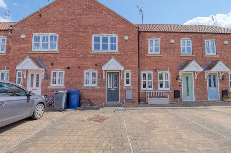 Property photo 1 of 10 Frontal