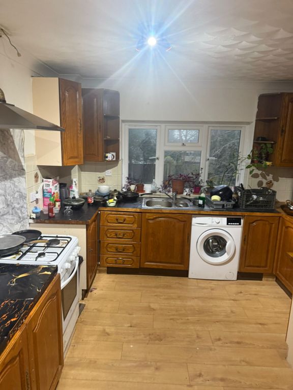 Property photo 2 of 7 Gallery