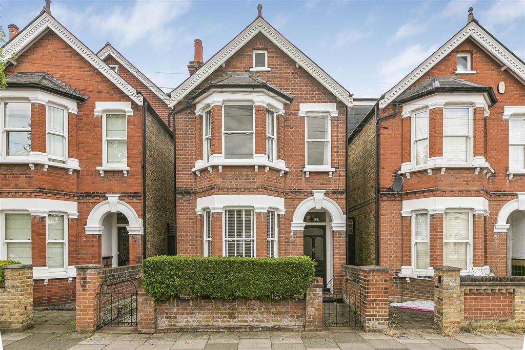 Property photo 1 of 19