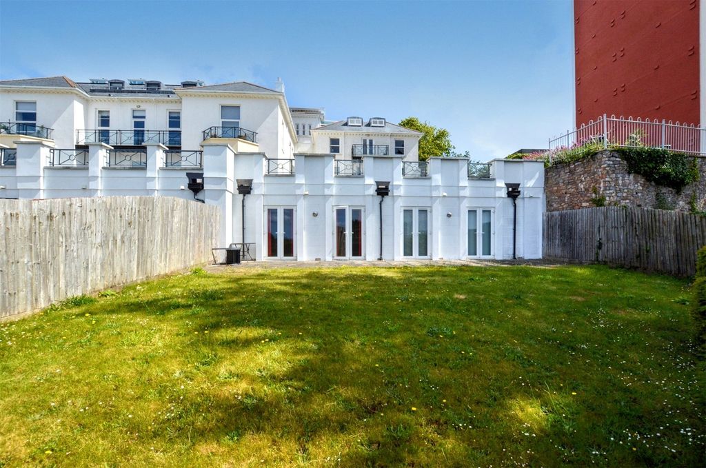 Property photo 1 of 17 Picture No. 22