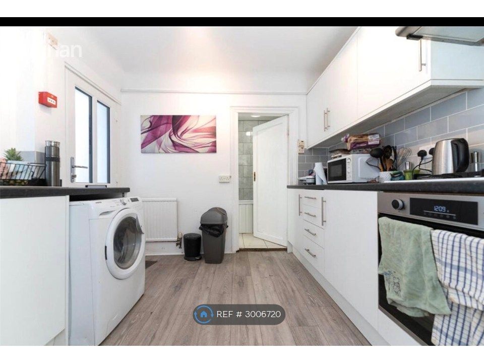 Property photo 1 of 3