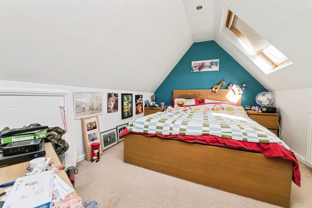 Property photo 3 of 17 Photo