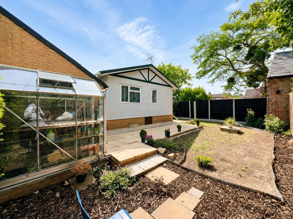 Property photo 3 of 19 Poplars Park - Garden 3.Jpg